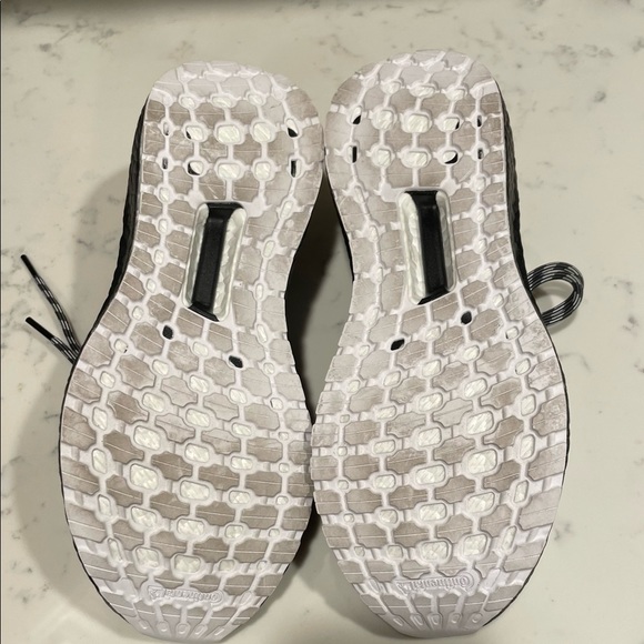 UltraBoost Primeblue Running Shoe ADIDAS BY STELLA MCCARTNEY NWOT - Picture 8 of 15